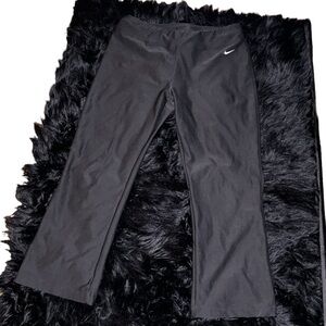 Black Nike  Dry-Fit Wide Leg Capri Leggings M